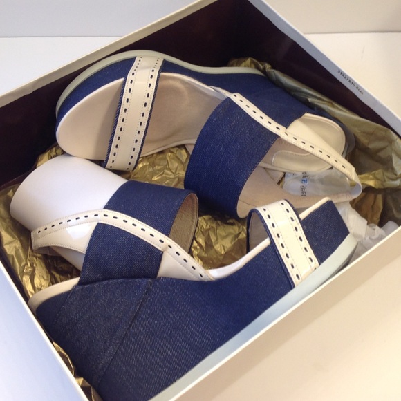 Joan & David- Denim platform wedge blue/tan “5” heels - Picture 5 of 8